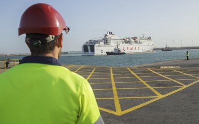 Armas Trasmediterránea pone en marcha la nueva línea Península-Canarias desde Cádiz con más frecuencias y mejora en los tiempos