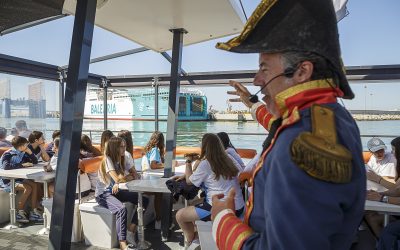 La Autoridad Portuaria y la Junta de Andalucía ponen en marcha el programa de visitas escolares Es tu puerto, sube a bordo