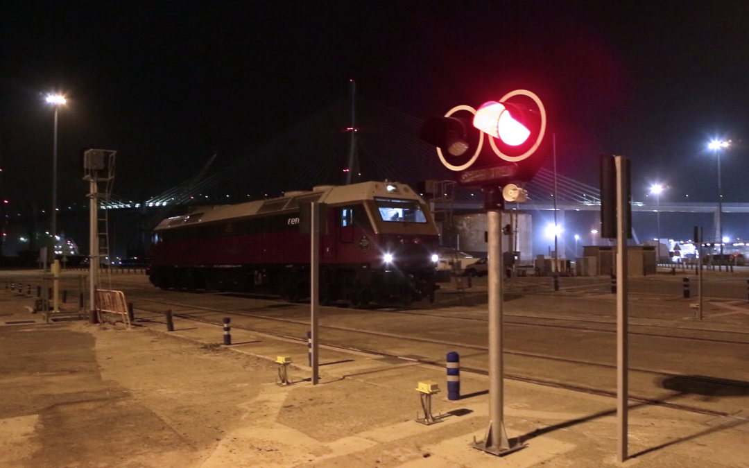 Los ramales interiores de ferrocarril en La Cabezuela-Puerto Real superan las pruebas de fiabilidad con la locomotora
