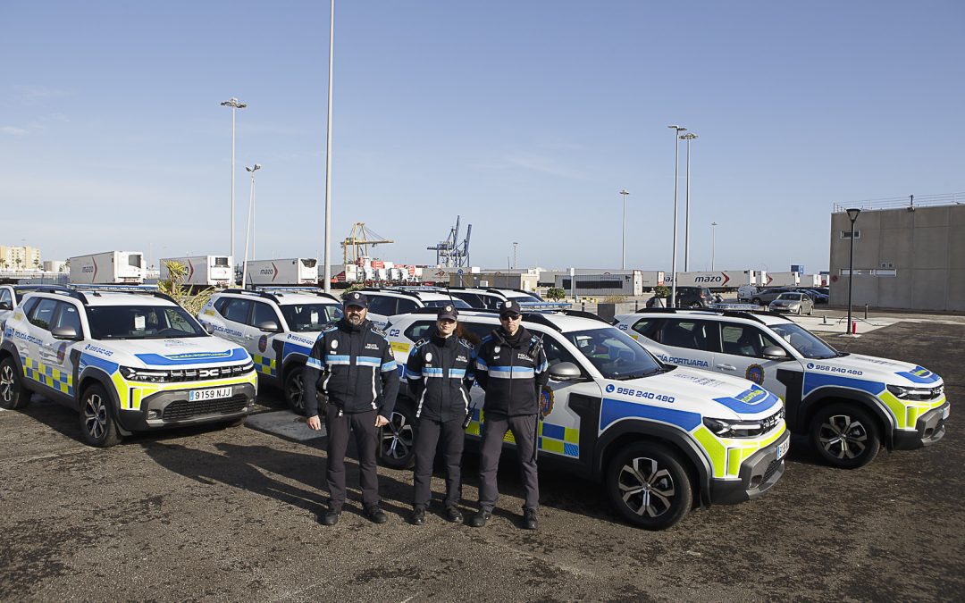 La Autoridad Portuaria renueva su flota con 10 nuevos vehículos híbridos y eléctricos